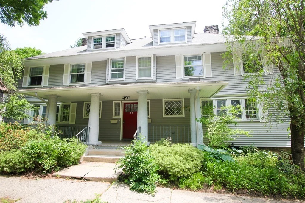 5 bed, 2 bath apartment for rent at 54 Beeching St Unit Right, Worcester