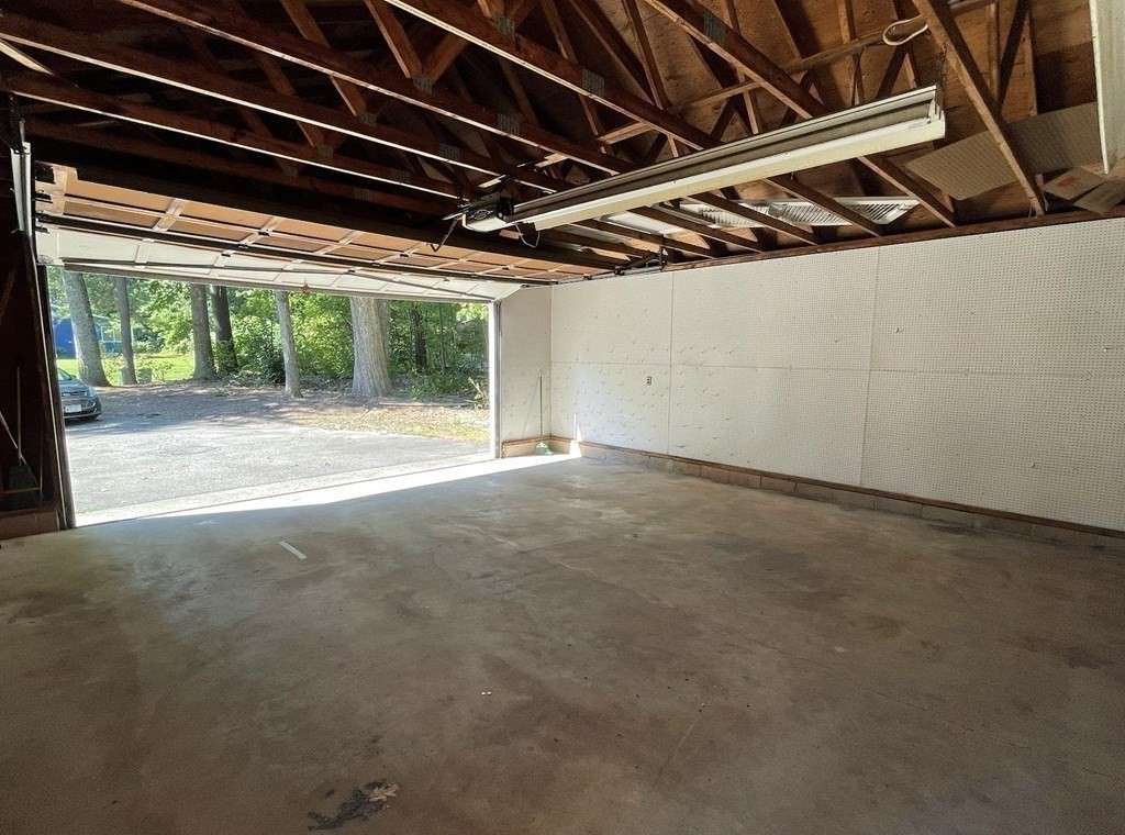 3 bed, 1 bath apartment for rent at 54 Blackmer Rd, Sudbury — photo 15 of 16