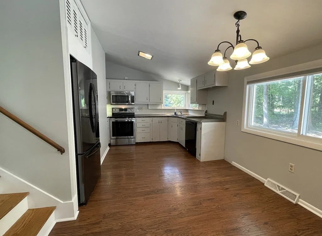 3 bed, 1 bath apartment for rent at 54 Blackmer Rd Unit 1, Sudbury — photo 6 of 16