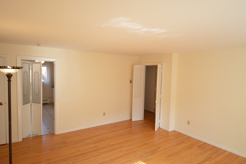 1 bed, 1 bath apartment for rent at 54 Bryon Rd Unit 4, Chestnut Hill — photo 5 of 5