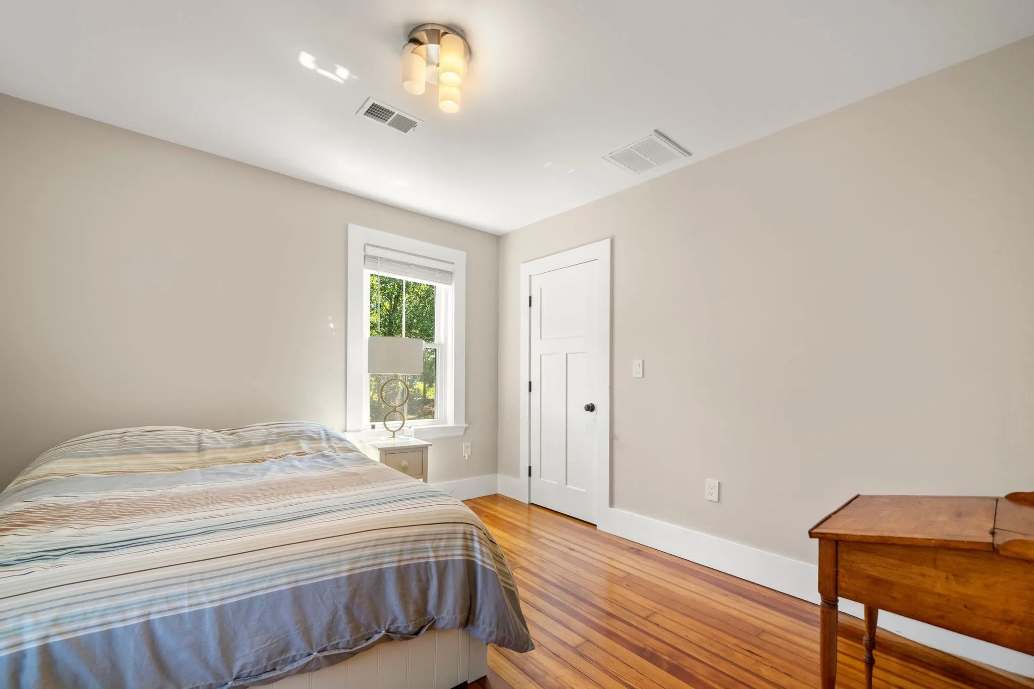 4 bed, 2.5 bath apartment for rent at 54 Canterbury St Unit 1, Hingham — photo 20 of 29