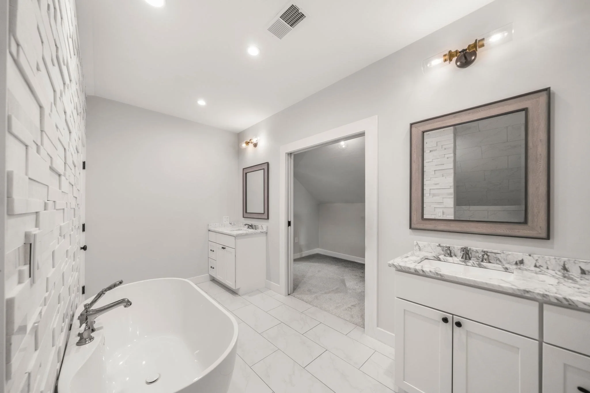 4 bed, 2.5 bath apartment for rent at 54 Canterbury St Unit 1, Hingham — photo 26 of 29