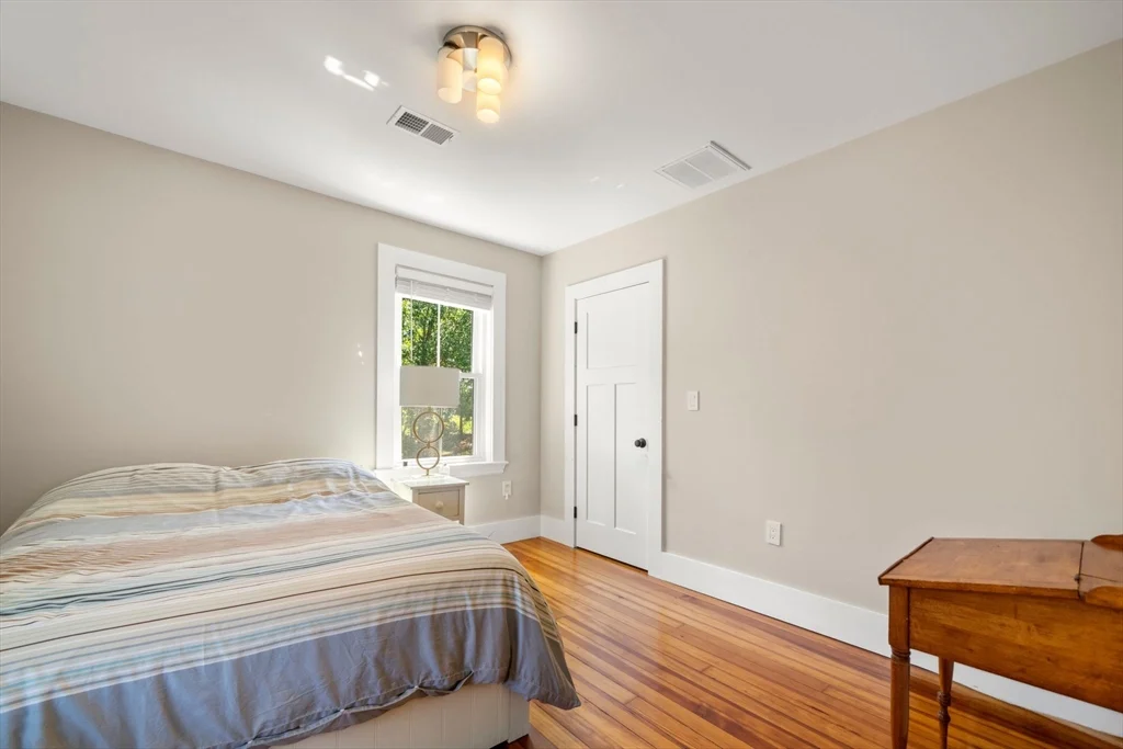 4 bed, 2 bath apartment for rent at 54 Canterbury Unit B, Hingham — photo 20 of 29