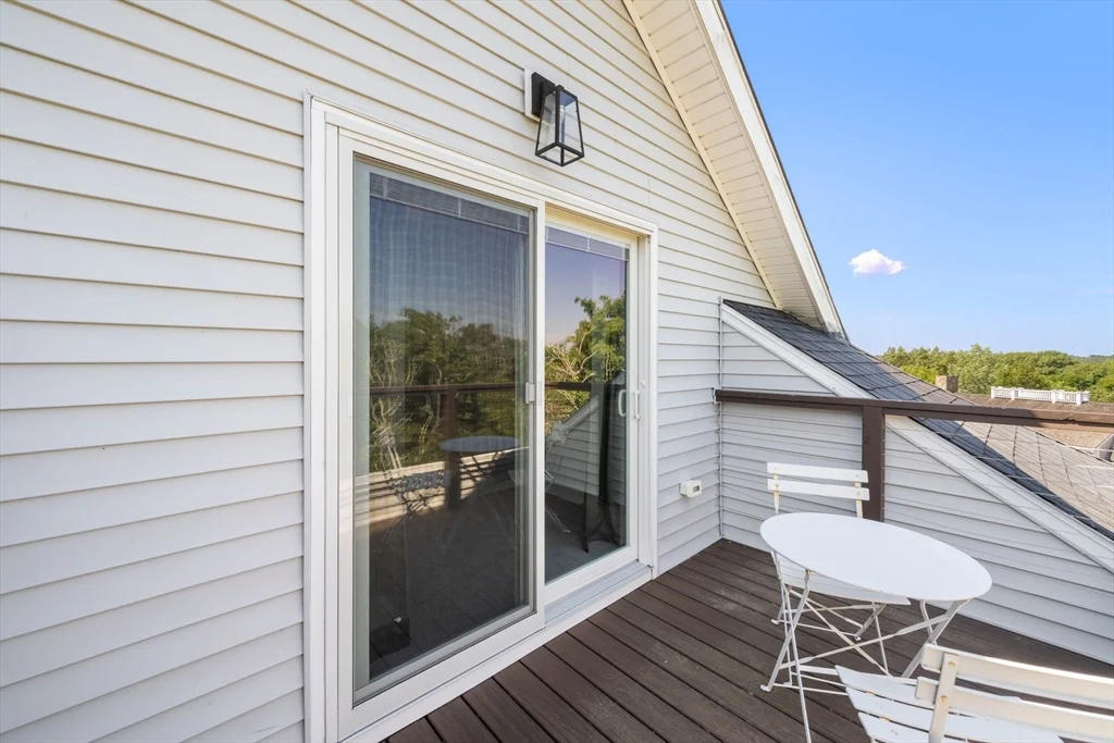 4 bed, 2 bath apartment for rent at 54 Canterbury Unit B, Hingham — photo 24 of 29