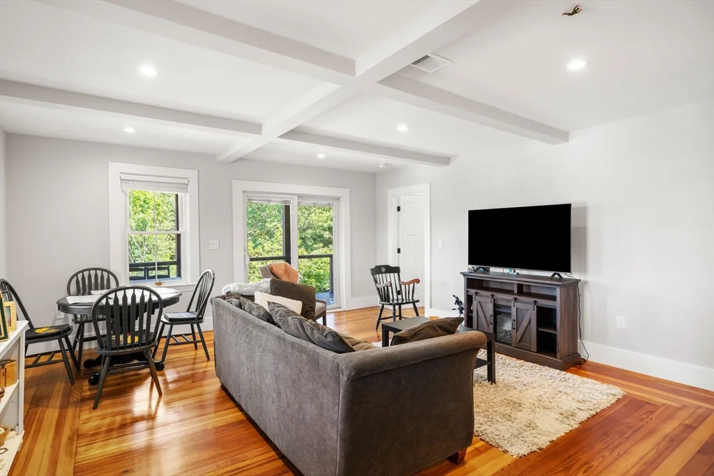 4 bed, 2 bath apartment for rent at 54 Canterbury Unit B, Hingham — photo 9 of 29