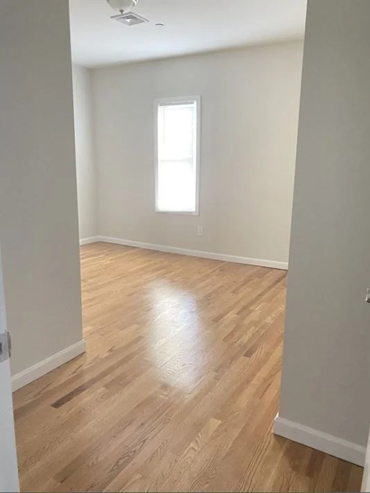 3 bed, 1 bath apartment for rent at 54 Cary Unit 5, Chelsea — photo 5 of 12