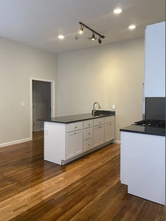 3 bed, 1 bath apartment for rent at 54 Cary Unit 6, Chelsea — photo 4 of 11