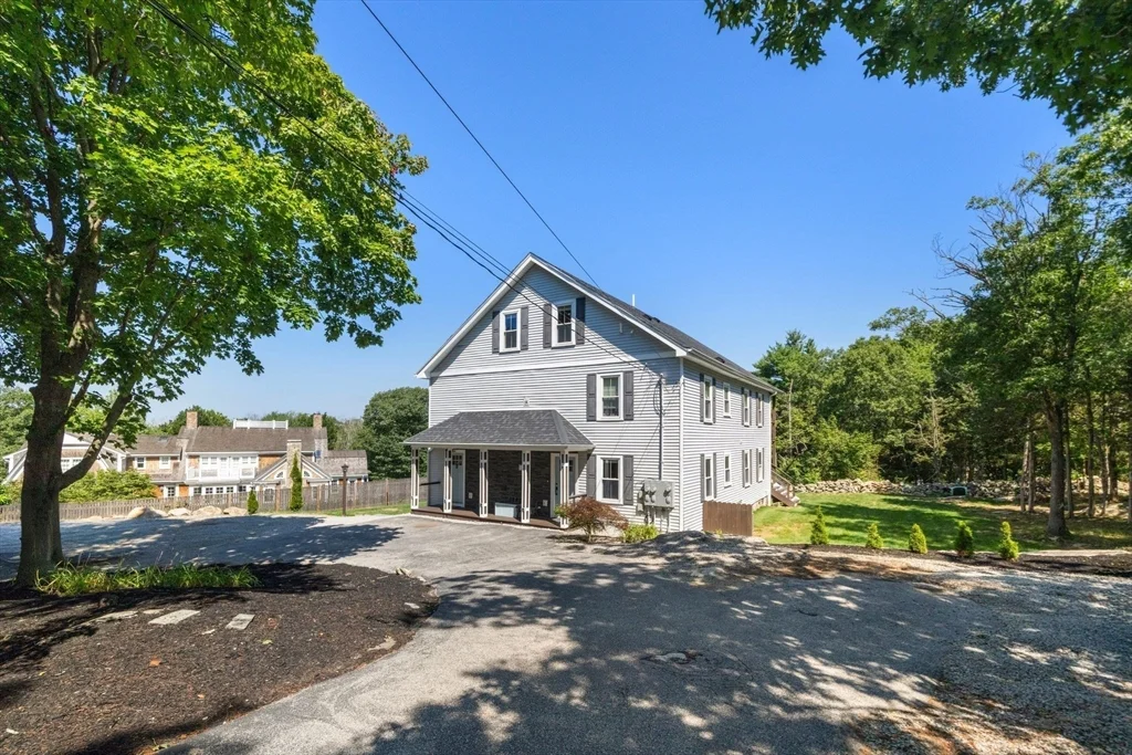 2 bed, 2 bath apartment for rent at 54 Caterbury Unit A, Hingham