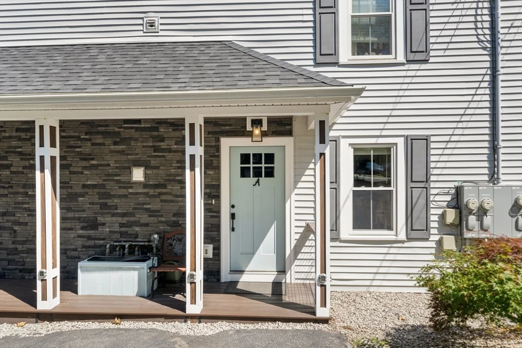 2 bed, 2 bath apartment for rent at 54 Caterbury Unit A, Hingham — photo 4 of 28