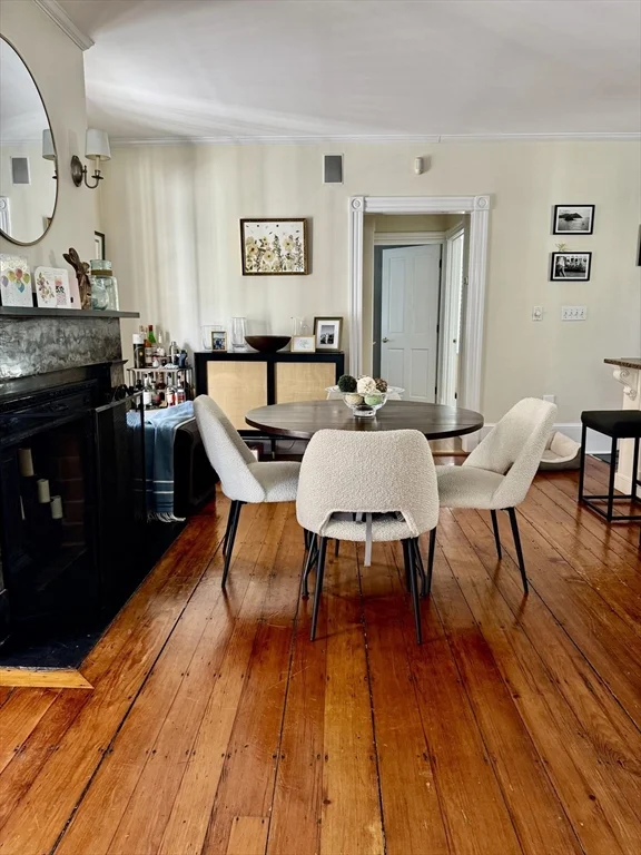 2 bed, 2 bath apartment for rent at 54 Chestnut St Unit 1, Charlestown — photo 5 of 14