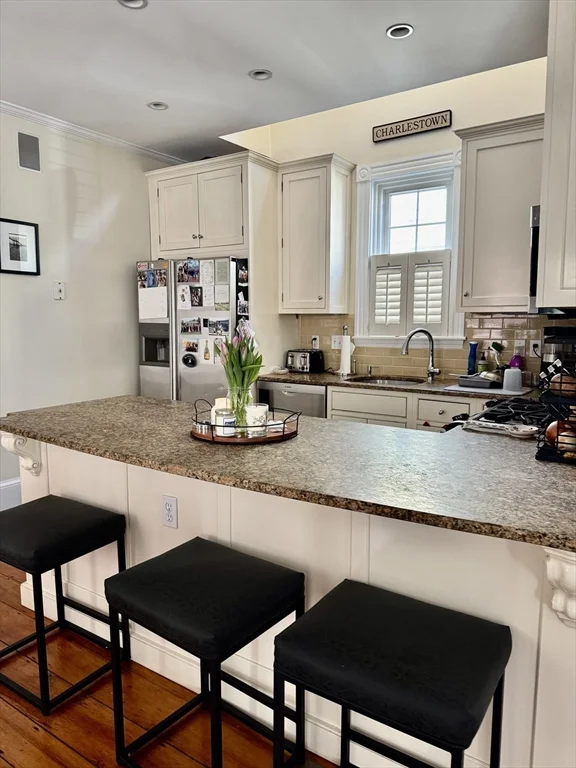 2 bed, 2 bath apartment for rent at 54 Chestnut St Unit 1, Charlestown — photo 6 of 14
