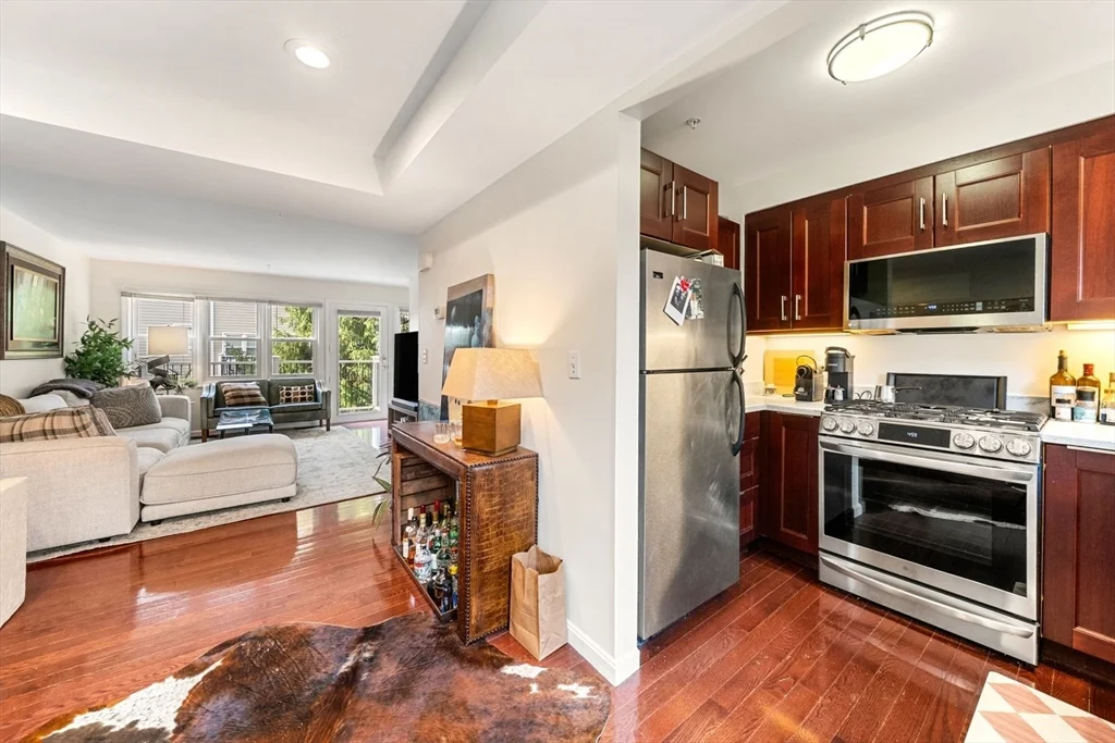2 bed, 1 bath apartment for rent at 54 Crescent Ave Unit L, Dorchester — photo 10 of 28