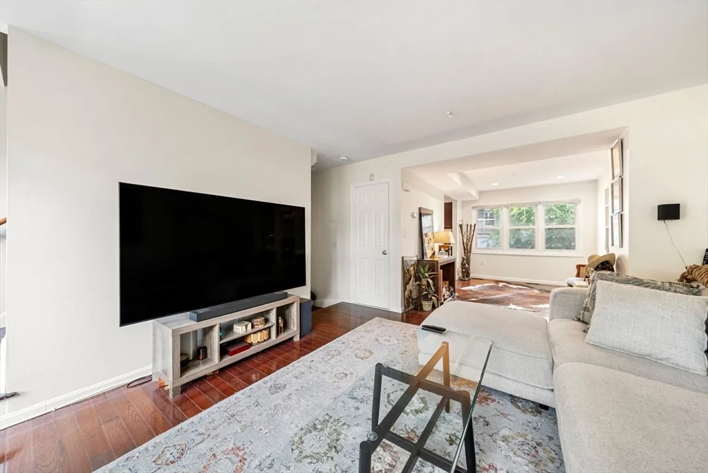 2 bed, 1 bath apartment for rent at 54 Crescent Ave Unit L, Dorchester — photo 6 of 28