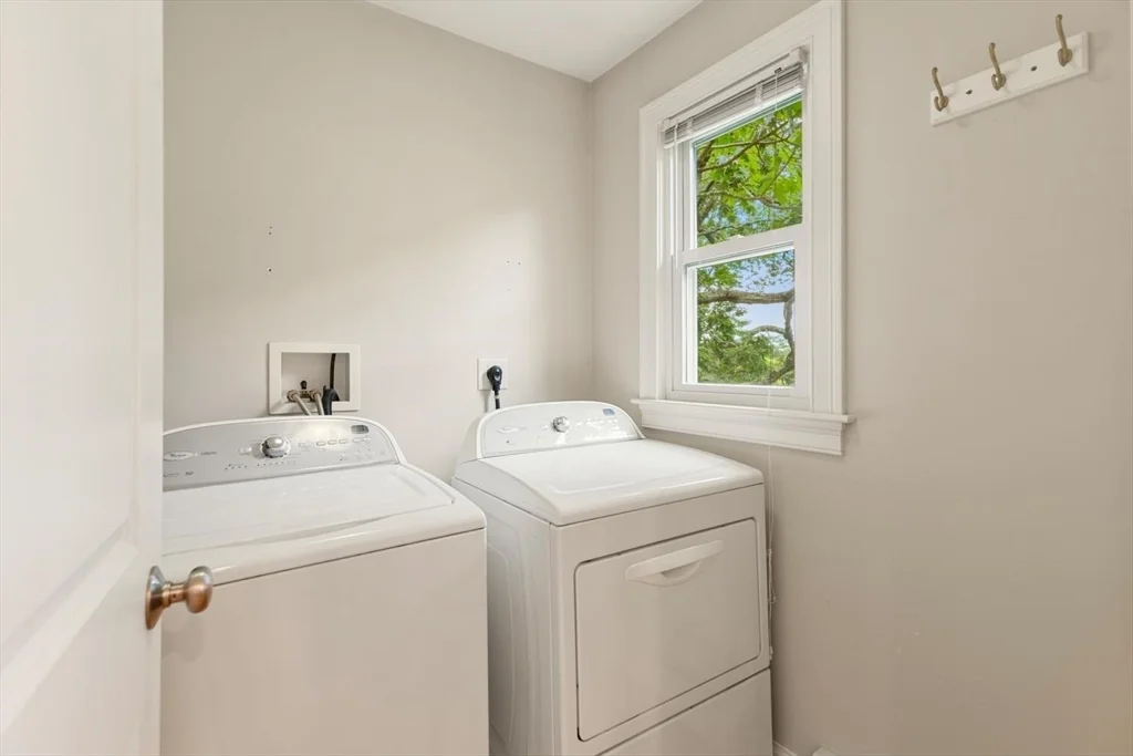 2 bed, 1 bath apartment for rent at 54 Desoto Rd Unit 3, West Roxbury — photo 7 of 21