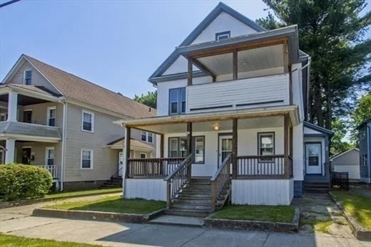 3 bed, 1 bath apartment for rent at 54 Draper St Unit 0, Forest Park — photo 3 of 17