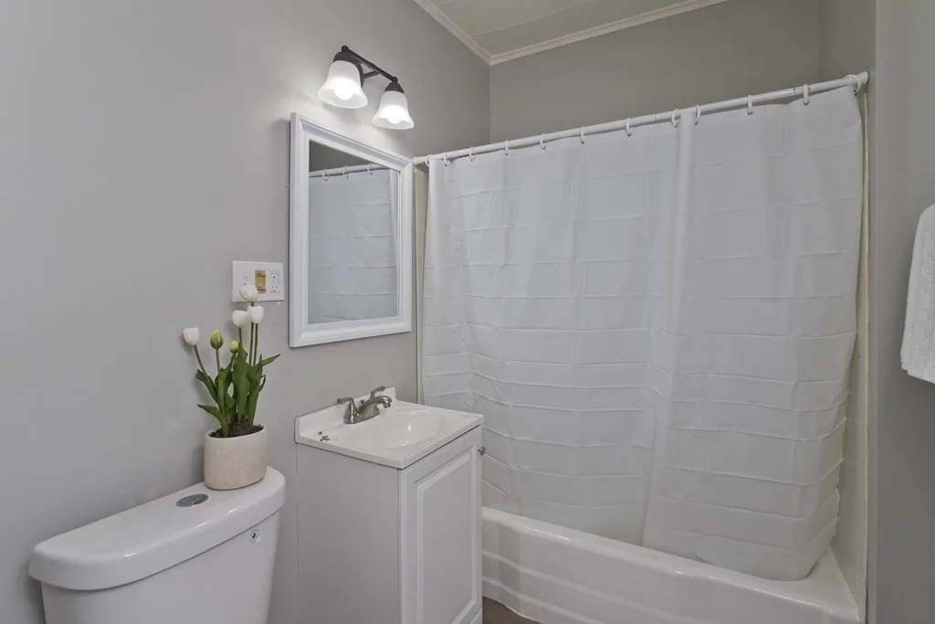 3 bed, 1 bath apartment for rent at 54 Draper St Unit 0, Forest Park — photo 15 of 17