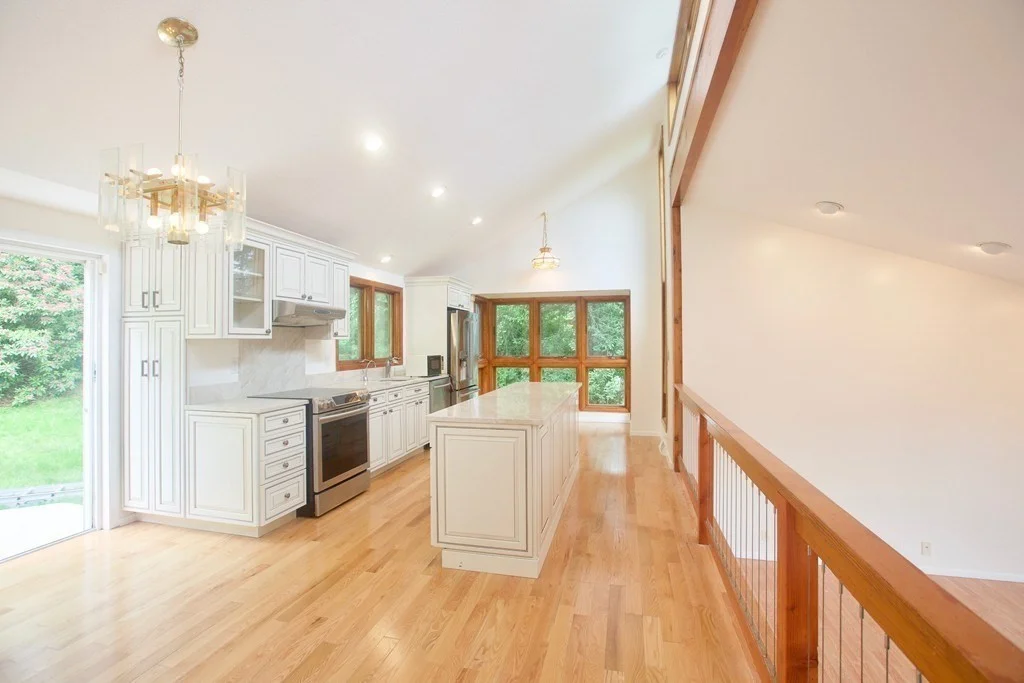 4 bed, 2 bath apartment for rent at 54 Drumlin Rd, Newton — photo 3 of 13