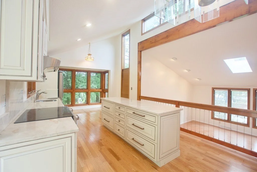 4 bed, 2 bath apartment for rent at 54 Drumlin Rd, Newton — photo 2 of 13