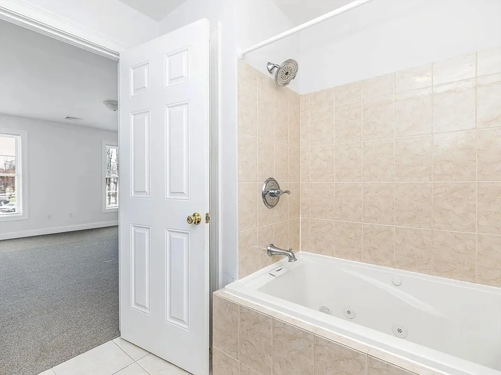 3 bed, 2 bath apartment for rent at 54 East Silver St Unit B, Westfield — photo 13 of 21
