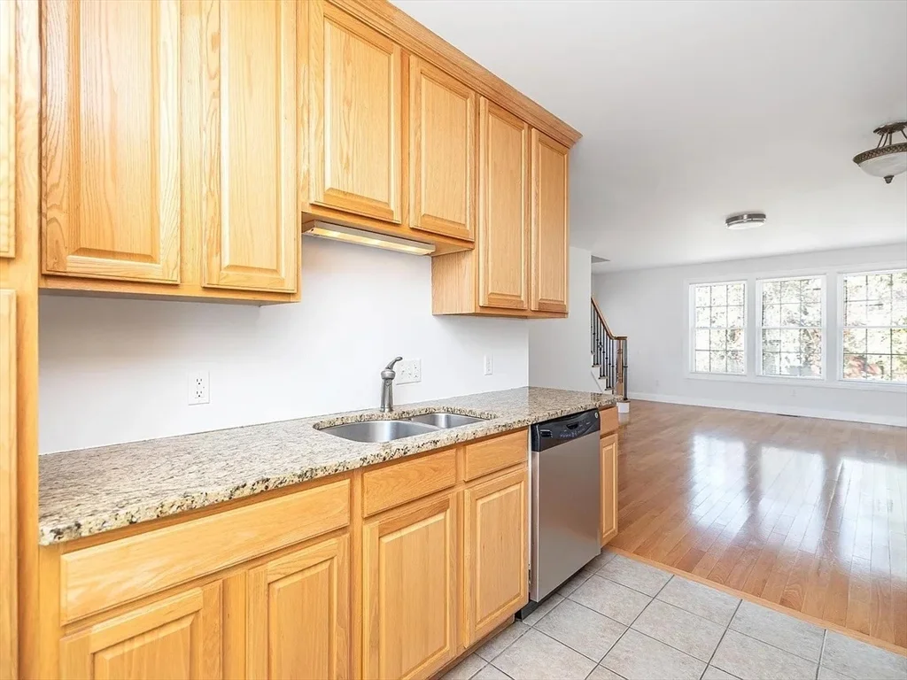 3 bed, 2 bath apartment for rent at 54 East Silver St Unit B, Westfield — photo 7 of 21
