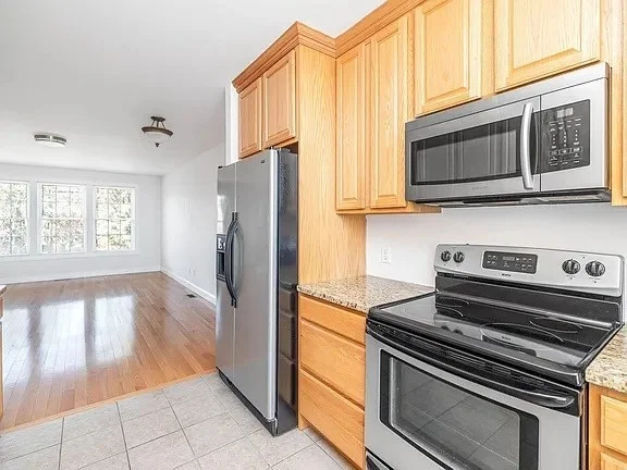 3 bed, 2 bath apartment for rent at 54 East Silver St Unit B, Westfield — photo 8 of 21