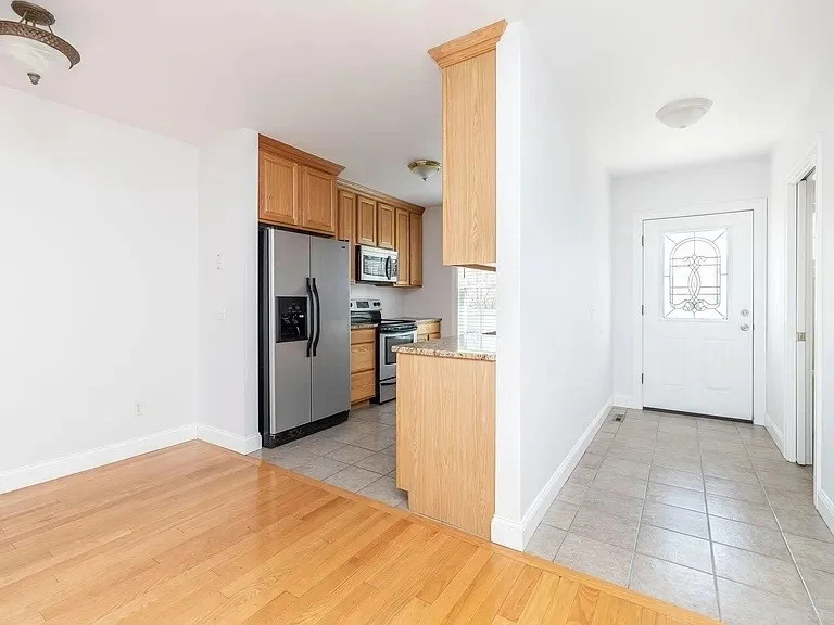3 bed, 2 bath apartment for rent at 54 East Silver St Unit B, Westfield — photo 5 of 21