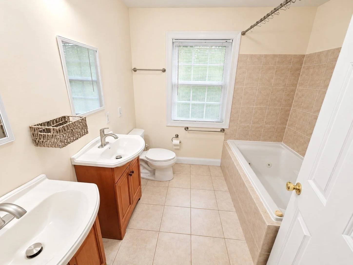 3 bed, 2 bath apartment for rent at 54 East Silver St Unit C, Westfield — photo 14 of 23