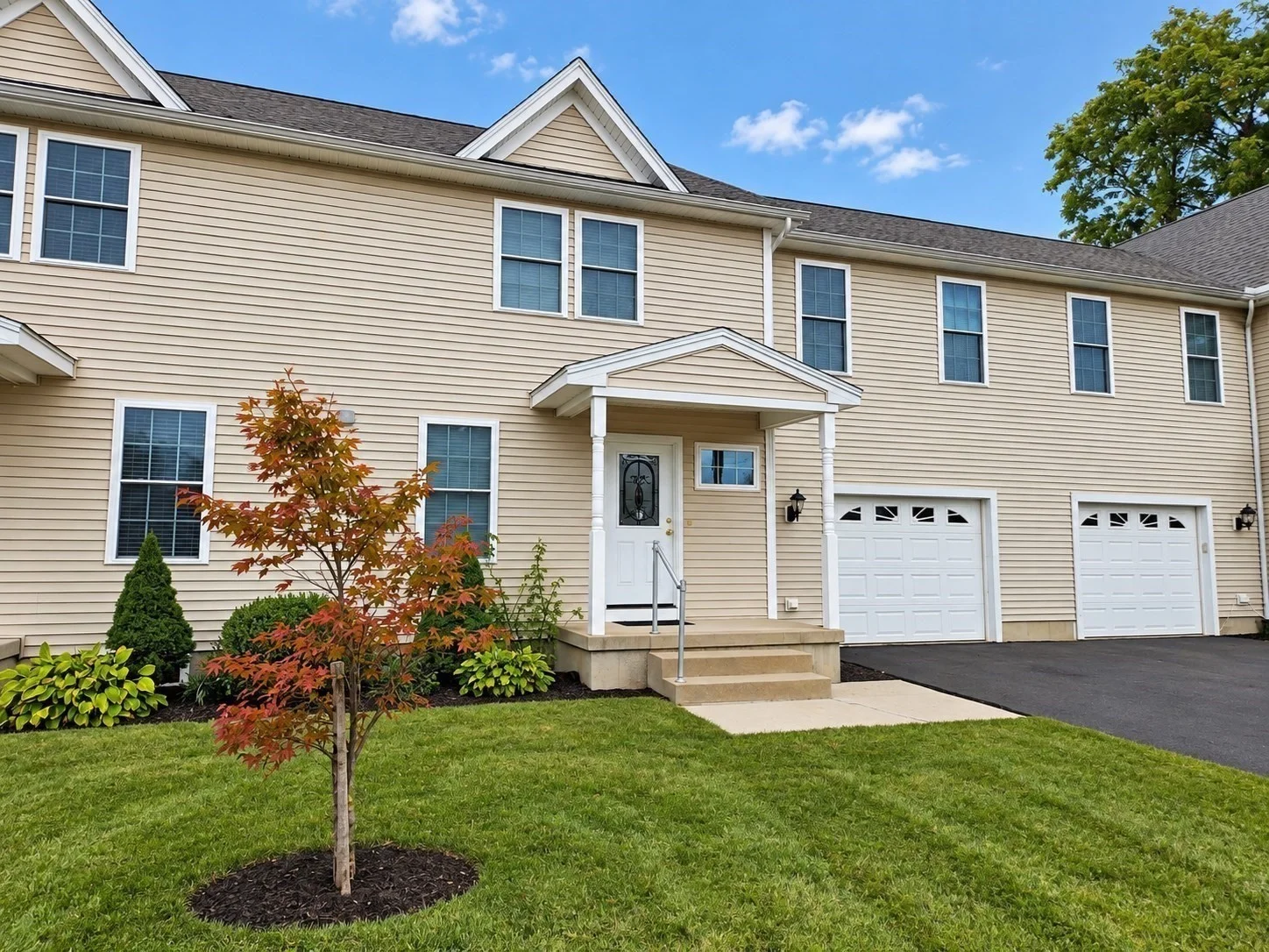 3 bed, 2 bath apartment for rent at 54 East Silver St Unit C, Westfield