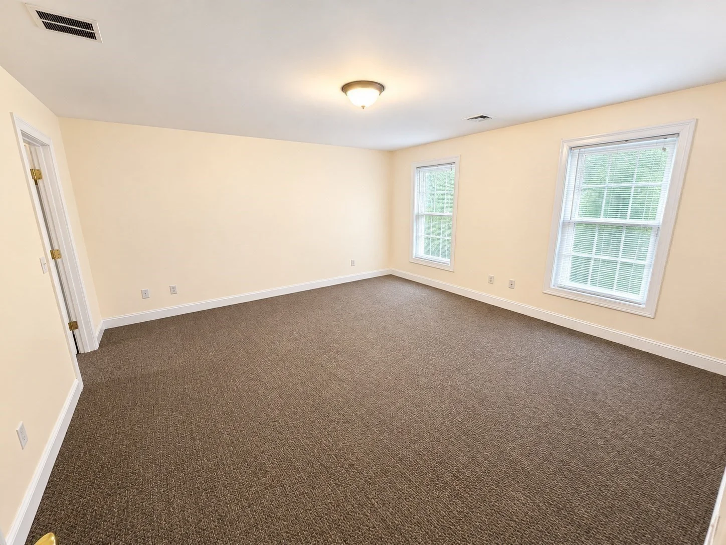 3 bed, 2 bath apartment for rent at 54 East Silver St Unit C, Westfield — photo 15 of 23