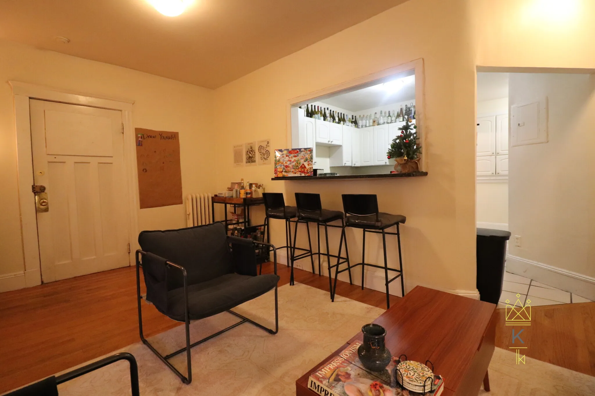 4 bed, 1 bath apartment for rent at 54 Egmont St Unit 1, North Brookline — photo 2 of 11