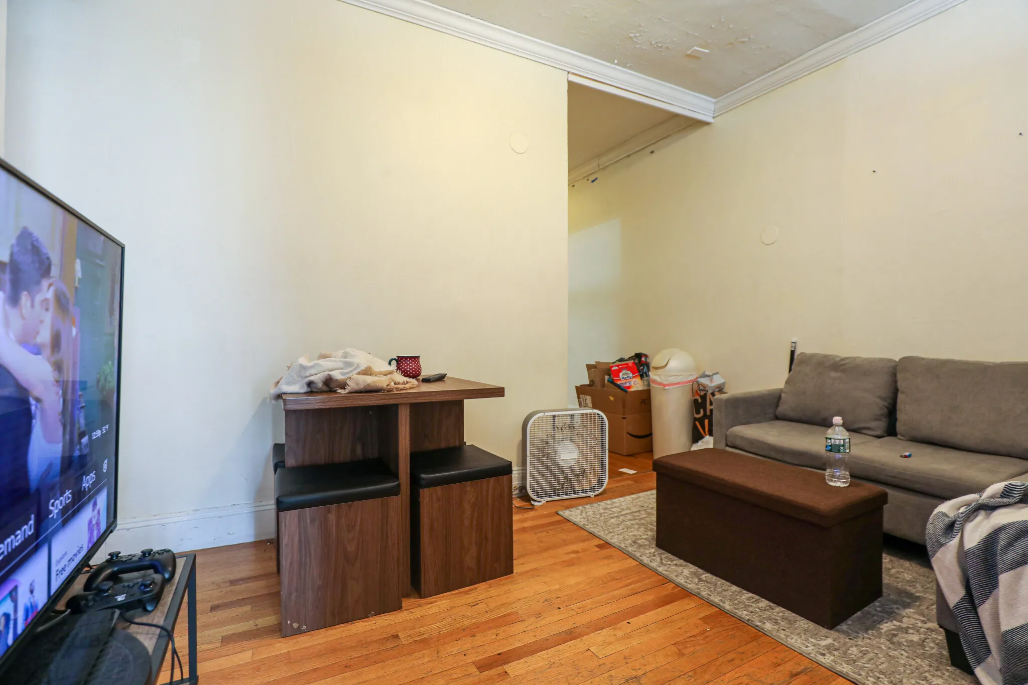 3 bed, 1 bath apartment for rent at 54 Egmont St Unit 2, North Brookline — photo 7 of 8