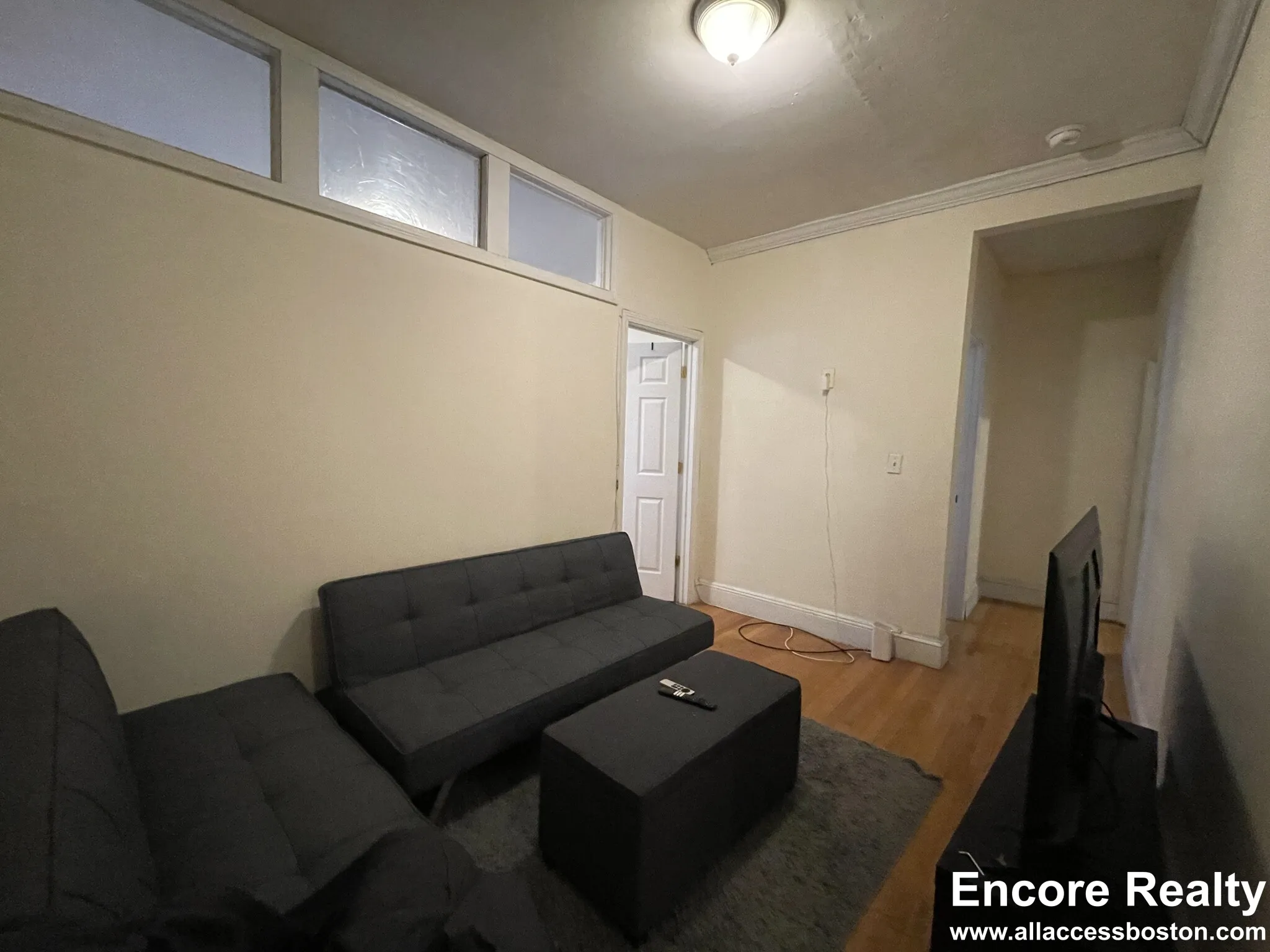 3 bed, 1 bath apartment for rent at 54 Egmont St Unit 2a, North Brookline — photo 7 of 18