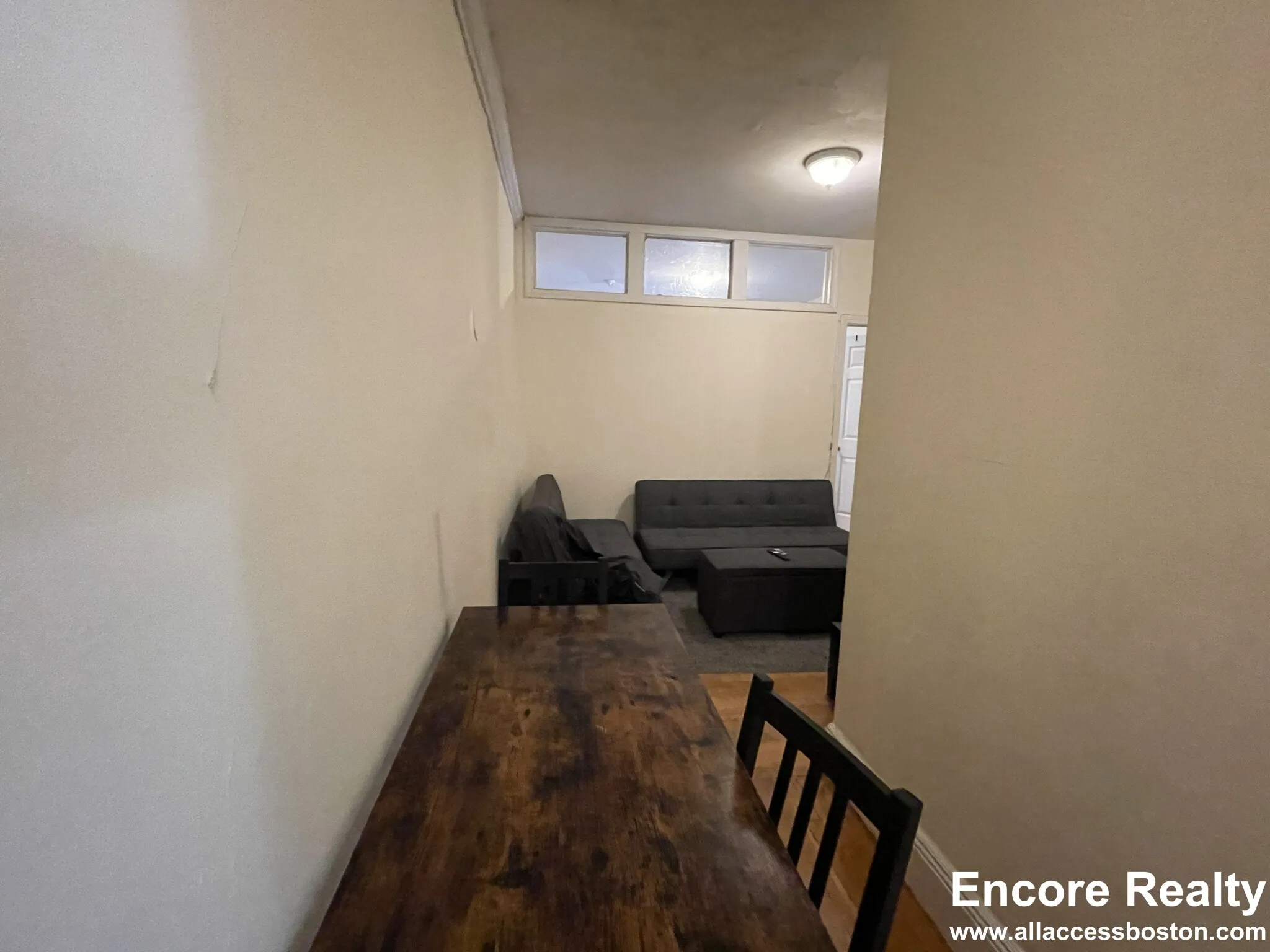 3 bed, 1 bath apartment for rent at 54 Egmont St Unit 2a, North Brookline — photo 6 of 18