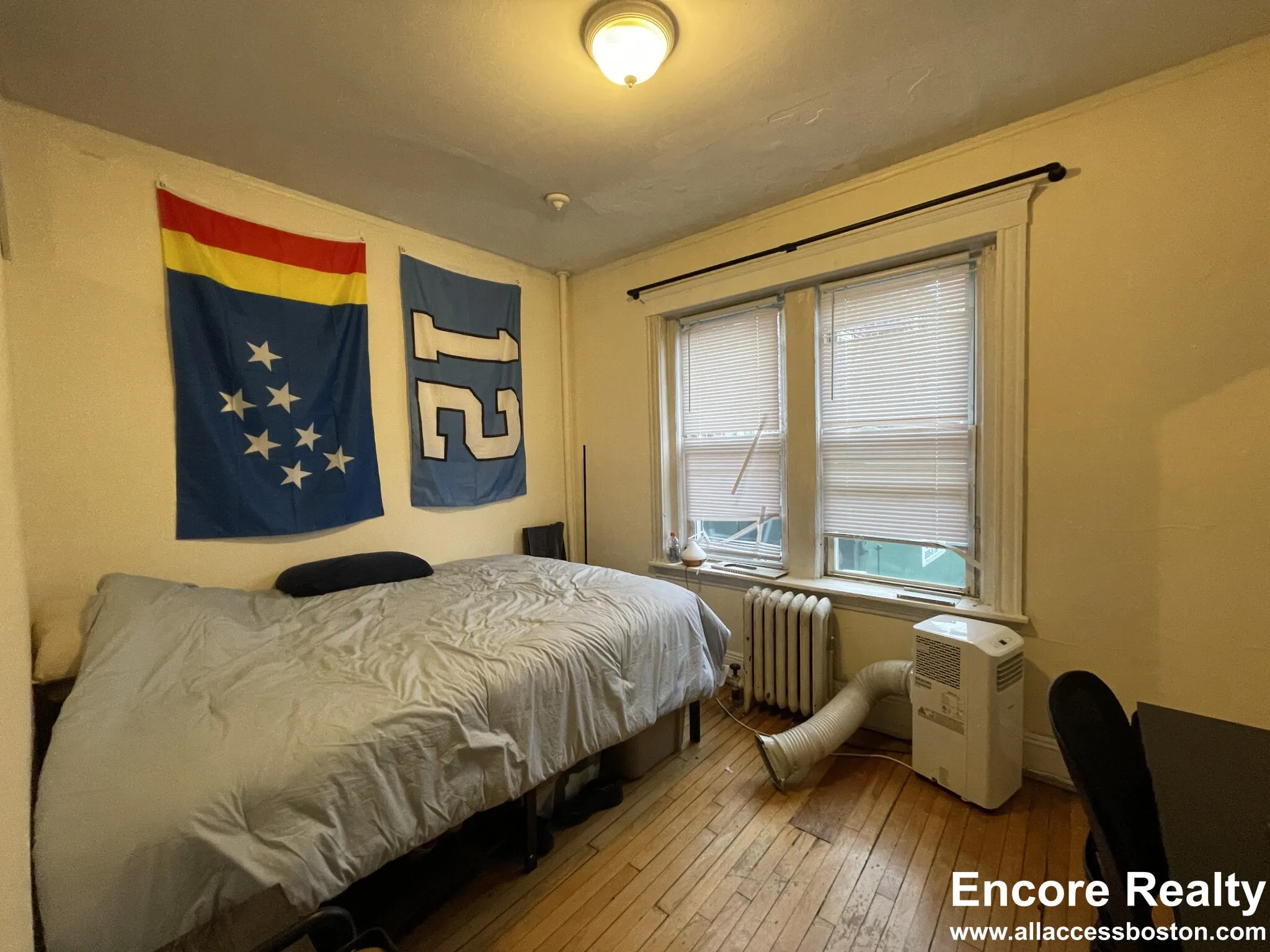 3 bed, 1 bath apartment for rent at 54 Egmont St Unit 2a, North Brookline — photo 9 of 18