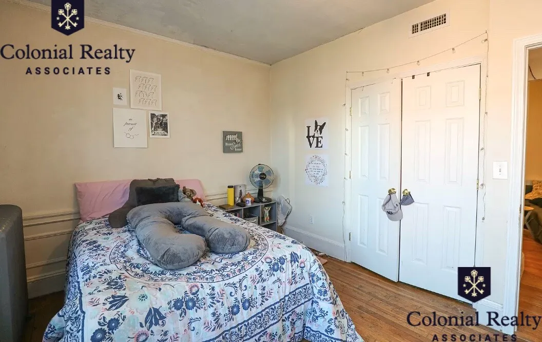 4 bed, 1 bath apartment for rent at 54 Egmont St Unit 3, North Brookline — photo 13 of 29
