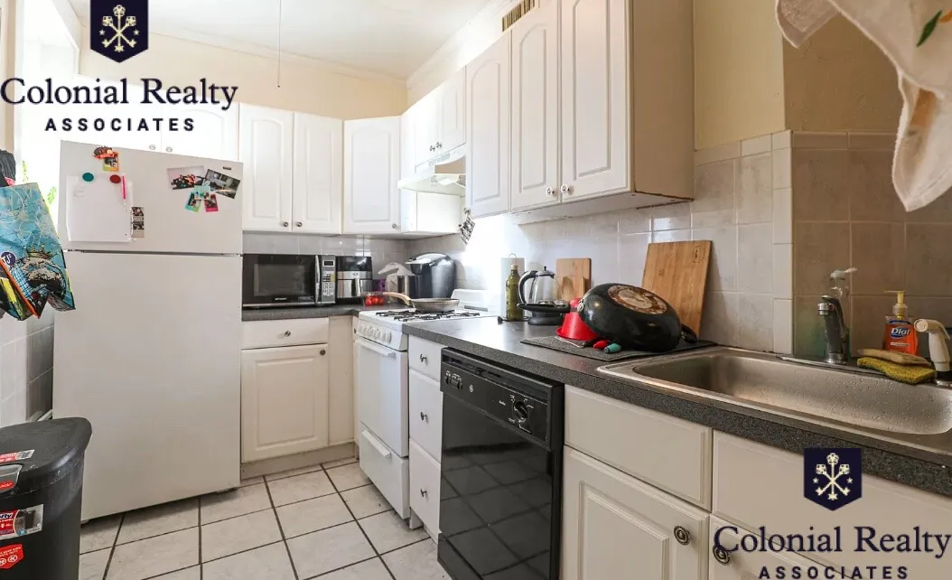 4 bed, 1 bath apartment for rent at 54 Egmont St Unit 3, North Brookline — photo 7 of 29