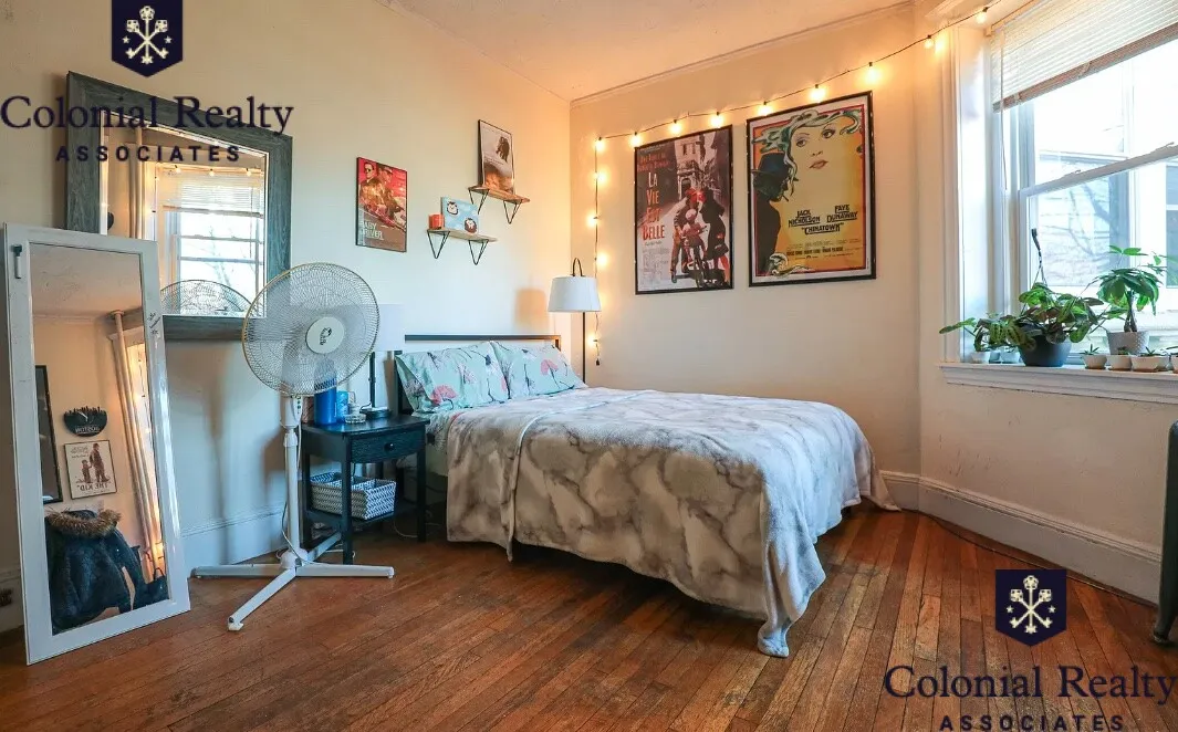 4 bed, 1 bath apartment for rent at 54 Egmont St Unit 3, North Brookline — photo 11 of 29