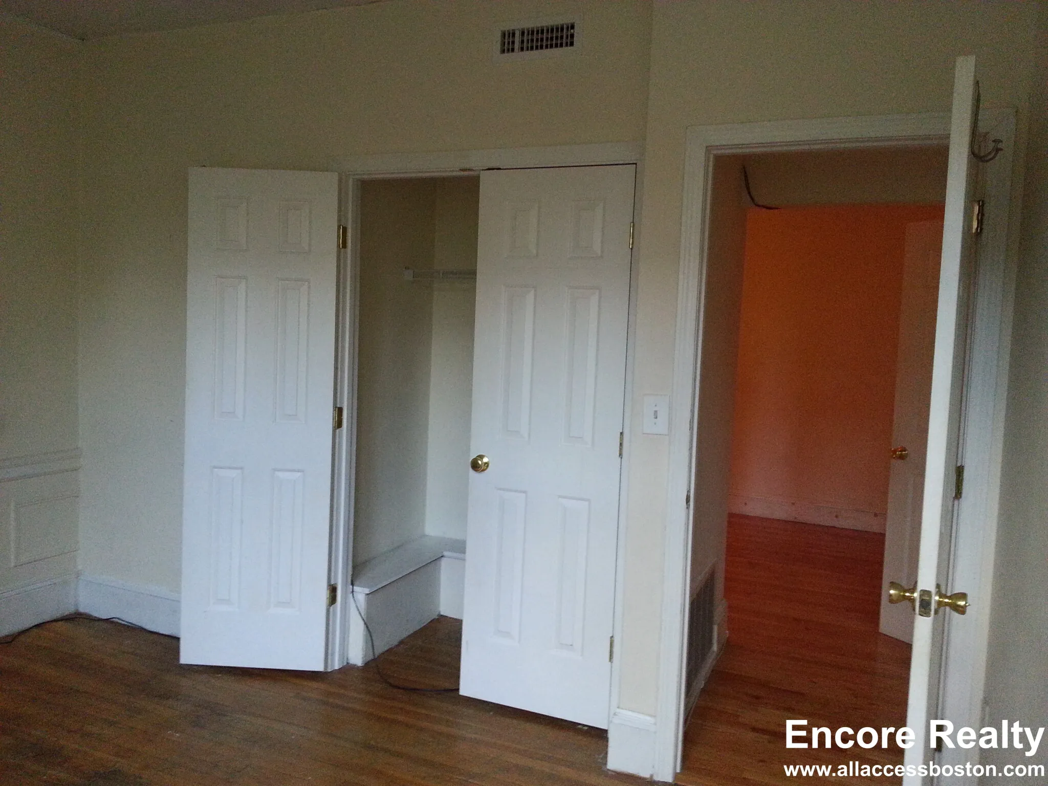4 bed, 1 bath apartment for rent at 54 Egmont St Unit 99, North Brookline — photo 11 of 22