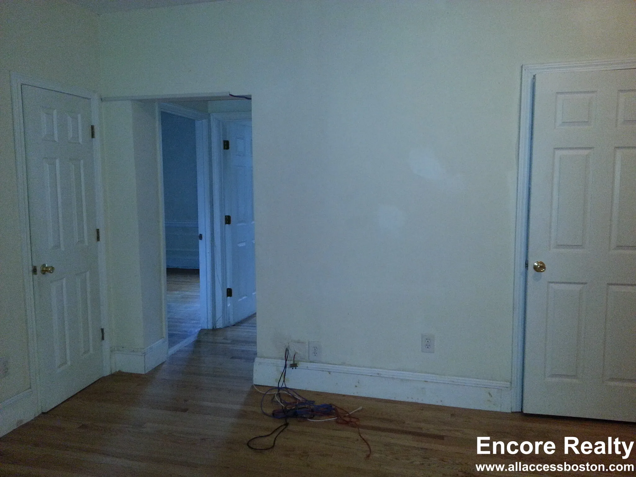 4 bed, 1 bath apartment for rent at 54 Egmont St Unit 99, North Brookline — photo 7 of 22