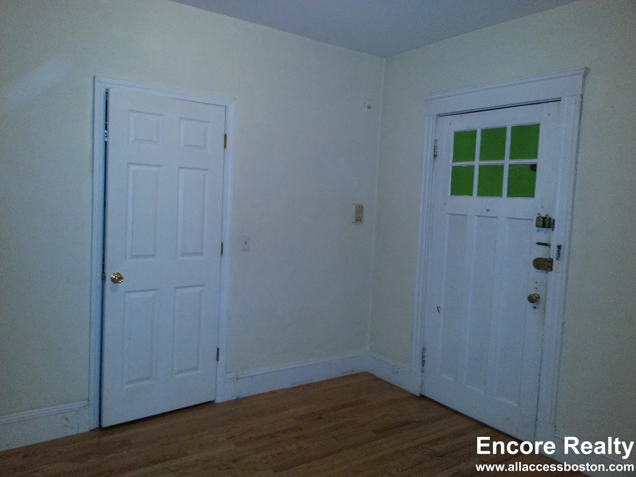 4 bed, 1 bath apartment for rent at 54 Egmont St Unit 99, North Brookline — photo 8 of 22