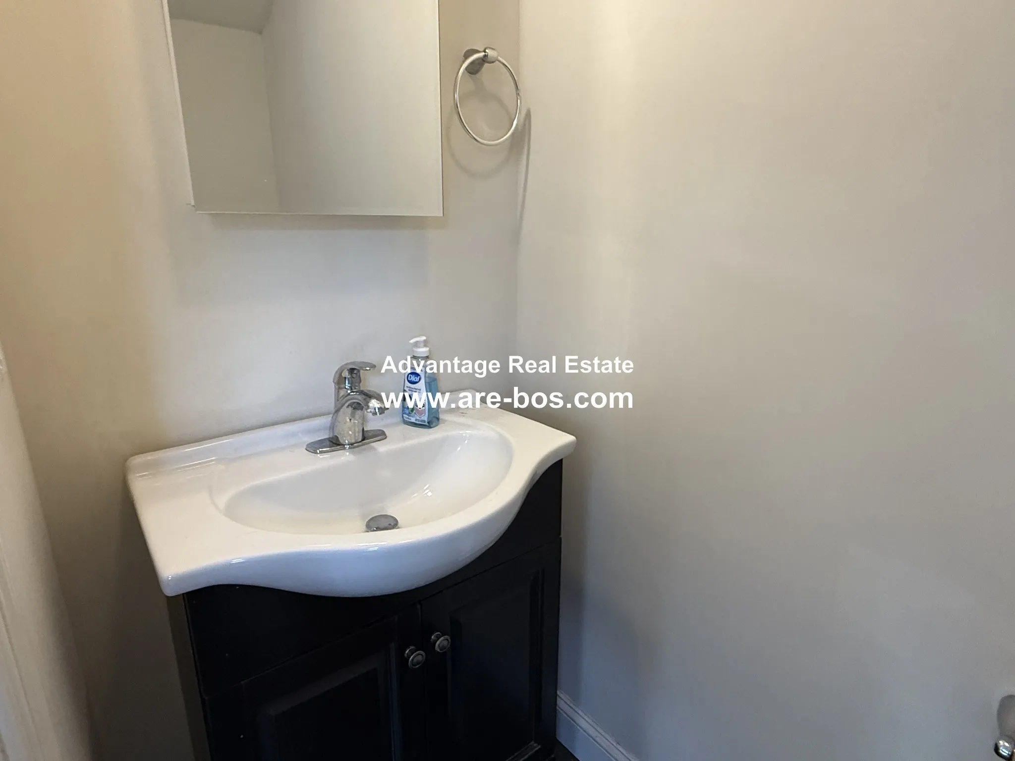 3 bed, 1.5 bath apartment for rent at 54 Englehutt Rd Unit 2, Medford — photo 19 of 36