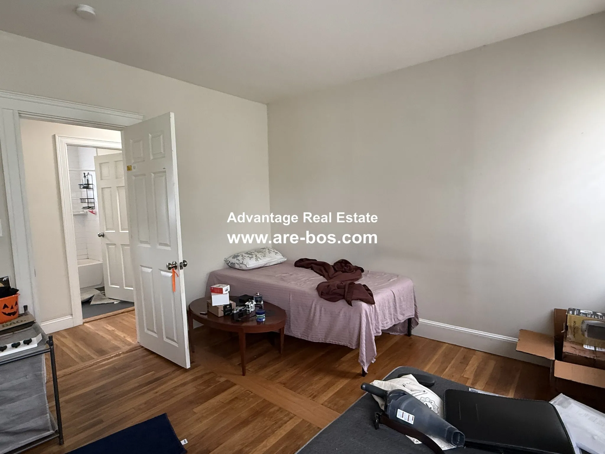 3 bed, 1.5 bath apartment for rent at 54 Englehutt Rd Unit 2, Medford — photo 10 of 36