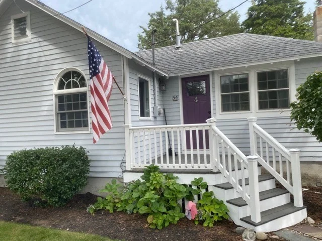 2 bed, 1 bath apartment for rent at 54 Everett Unit 54, Marshfield — photo 2 of 12