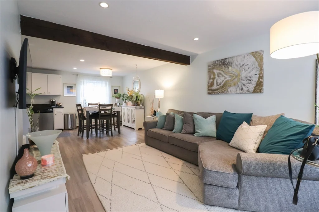 2 bed, 1 bath apartment for rent at 54 Fairfield Park Unit 54, Mansfield