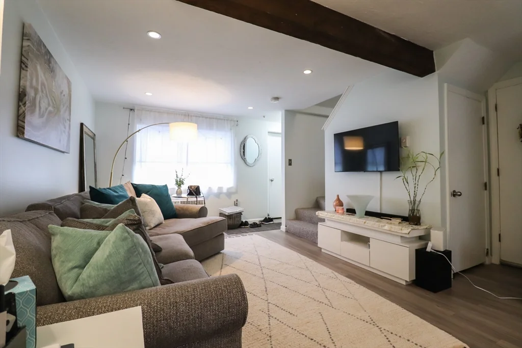 2 bed, 1 bath apartment for rent at 54 Fairfield Park Unit 54, Mansfield — photo 5 of 15