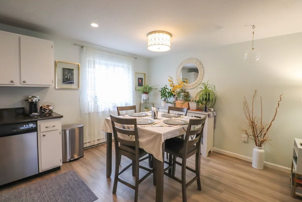2 bed, 1 bath apartment for rent at 54 Fairfield Park Unit 54, Mansfield — photo 3 of 15