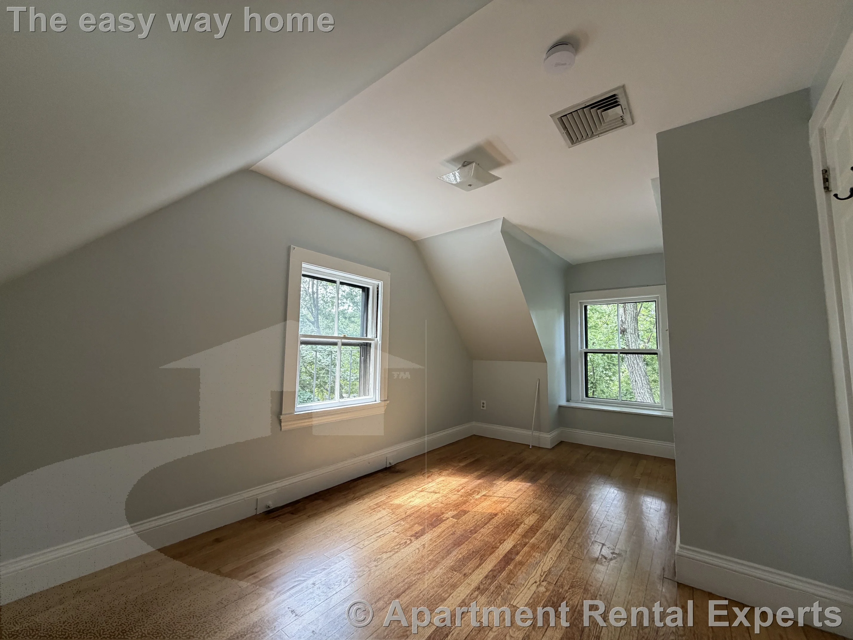 2 bed, 1 bath apartment for rent at 54 Garfield St Unit A, Baldwin — photo 5 of 11