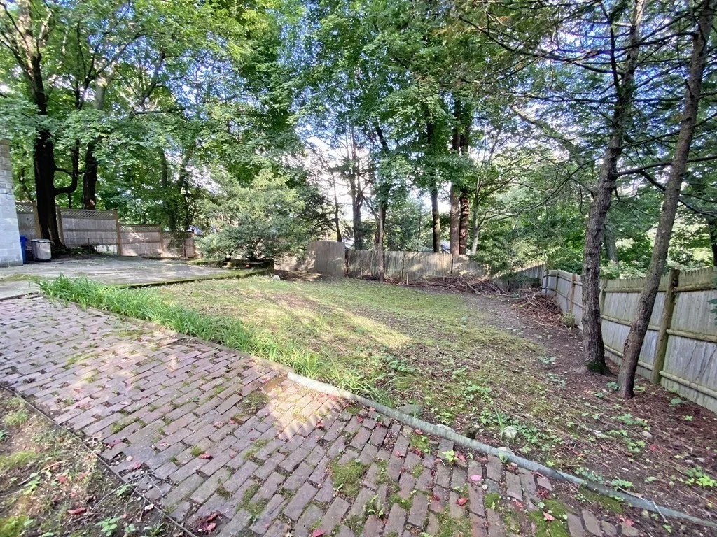 3 bed, 1 bath apartment for rent at 54 Grove Hill Park Unit 54, Newton — photo 15 of 19