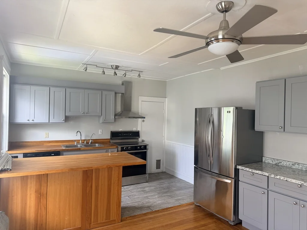 3 bed, 1 bath apartment for rent at 54 Highland Ave Unit 2, Haverhill — photo 9 of 11