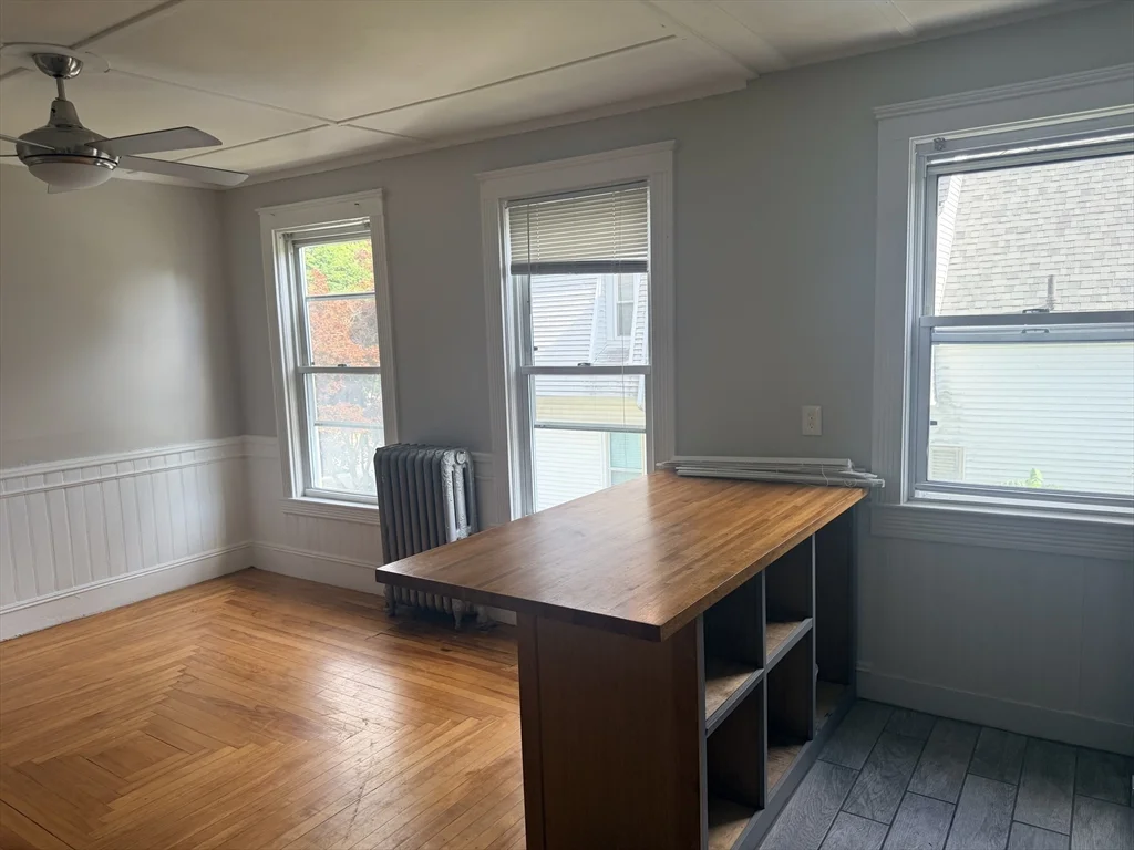 3 bed, 1 bath apartment for rent at 54 Highland Ave Unit 2, Haverhill — photo 10 of 11